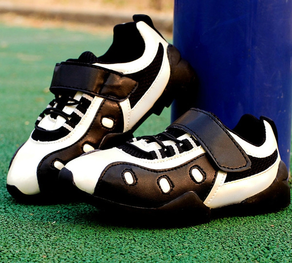 Δύο κορυφαίαπαιδικά  μοντέλα μπότες  για αγόρια σε μπλε και άσπρο χρώμα Last West