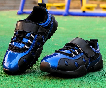 Два топ модела детски обувки за момчета - син и бял вариант - Last west