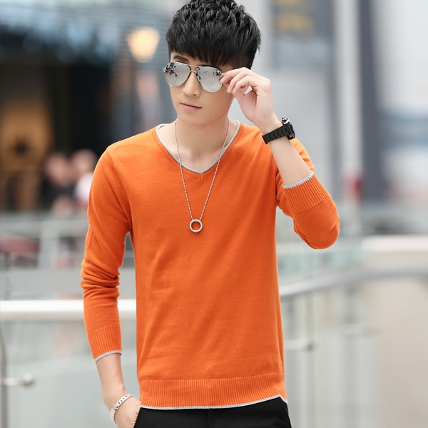 Мъжка блуза с V-образна яка - в много различни цветове с кадифе и без