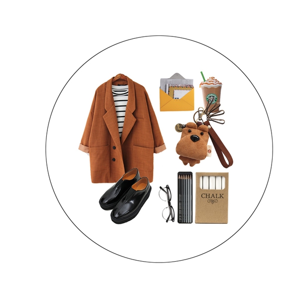 Οι γυναίκες αξεσουάρ κουτάβι - τηλέφωνο ή τα κλειδιά