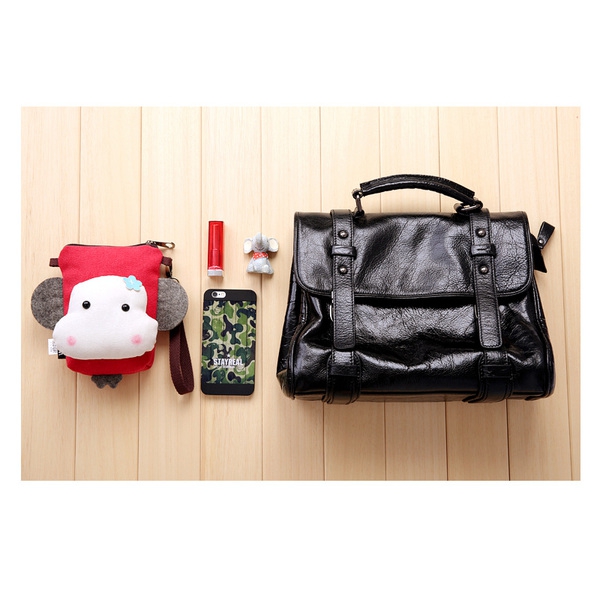 Маймунка - аксесоар в червен или син цвят