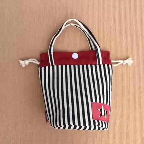 Раирана ежедневна чанта с компактна дръжка