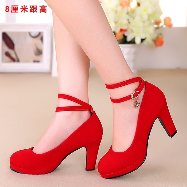 Γυναικεία  Κόκκινα Παπούτσια: διαφορετικά μοντέλα