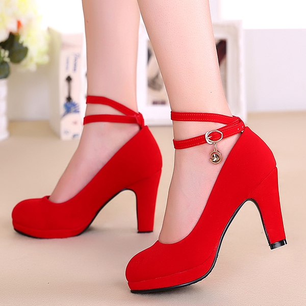 Γυναικεία  Κόκκινα Παπούτσια: διαφορετικά μοντέλα