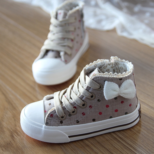 Παιδικά παπούτσια με κορδέλα για κορίτσια