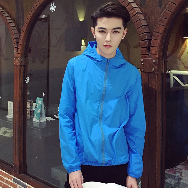 Ανδρικό   μπουφάν  για την άνοιξη σε διαφορετικά χρώματα