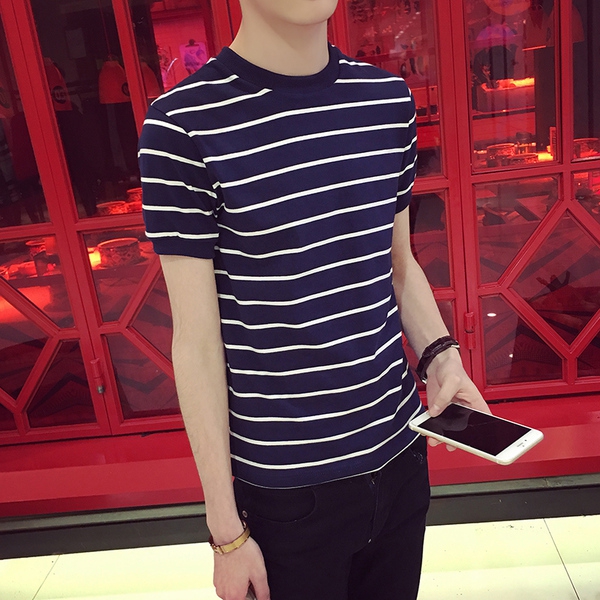 Άντρας πουκάμισα ριγέ