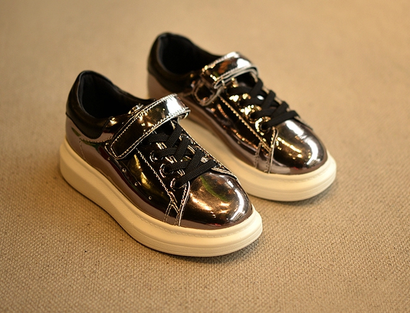 Παιδικά αθλητικά παπούτσια για κορίτσια: 3 χρώματα