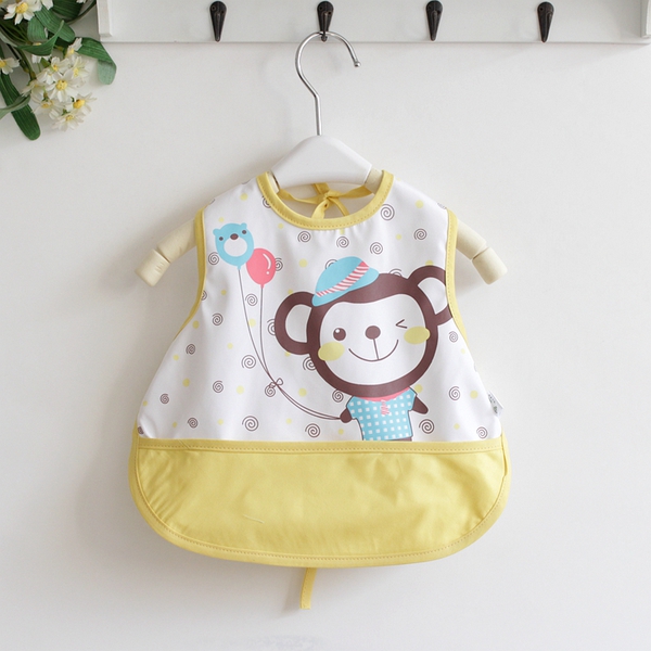 Бебешки лигавник с различни анимационни герои