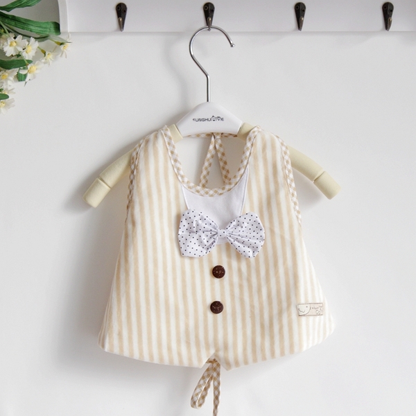 Бебешки лигавник в различни цветове и модели - тип рокличка