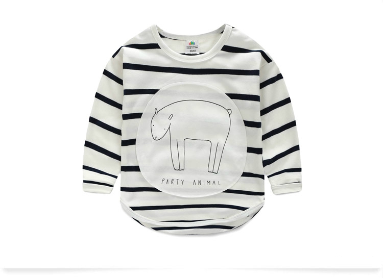 Модерна детска блуза на райета - в син и бял цвят 