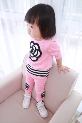 Пролетни комплект за момиченца различни цветове и модели