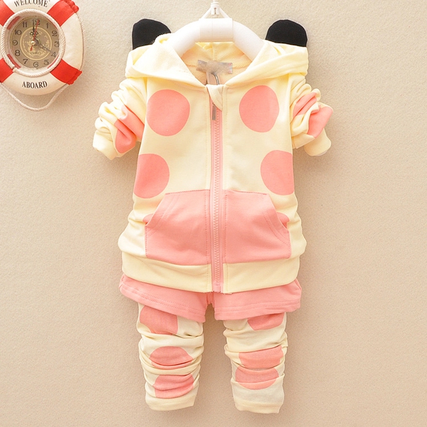 Пролетни комплект за момиченца различни цветове и модели