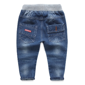 Модерни детски дънки за момчета в син цвят - 1 модел
