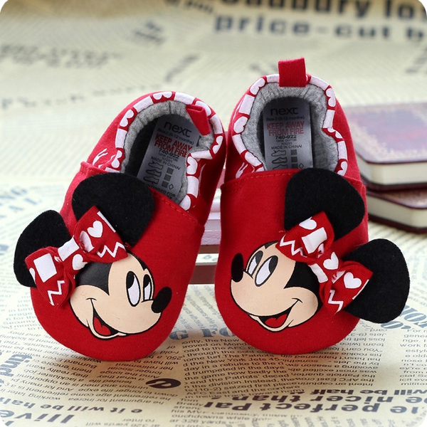 Бебешки буйки от новородено бебе до 1 годинка