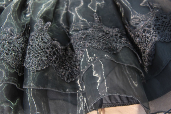 Τούλι φούστα με επένδυση για τα κορίτσια: άσπρο και μαύρο