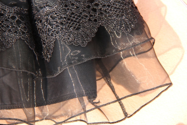 Τούλι φούστα με επένδυση για τα κορίτσια: άσπρο και μαύρο