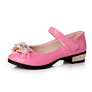Пролетни лачени обувки за момичета 