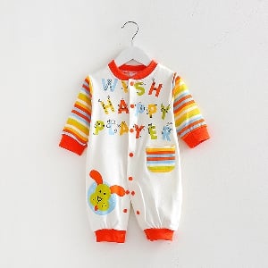 Бебешки дрехи за момчета и момичета в много различни модели - жабка, зайче, жираф, мече и други