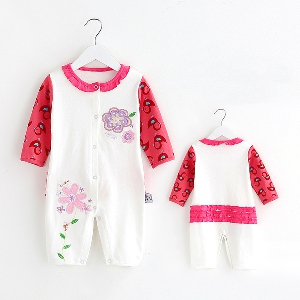 Пролетни бебешки дрехи за момичета - в много различни цветове и модели