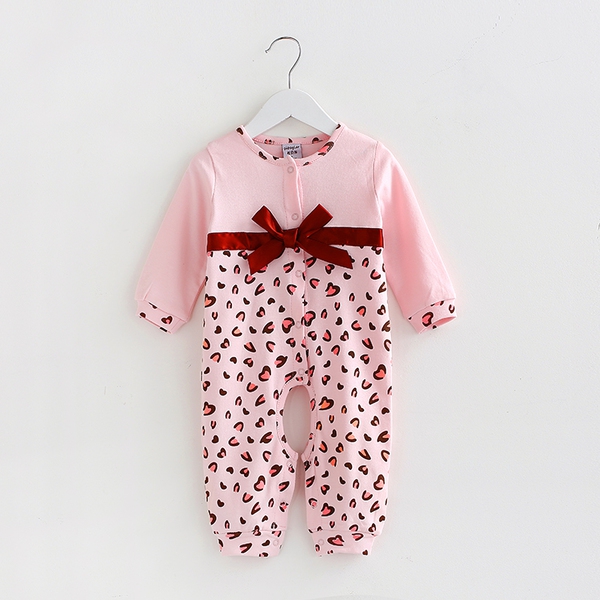 Пролетни бебешки дрехи за момичета - в много различни цветове и модели