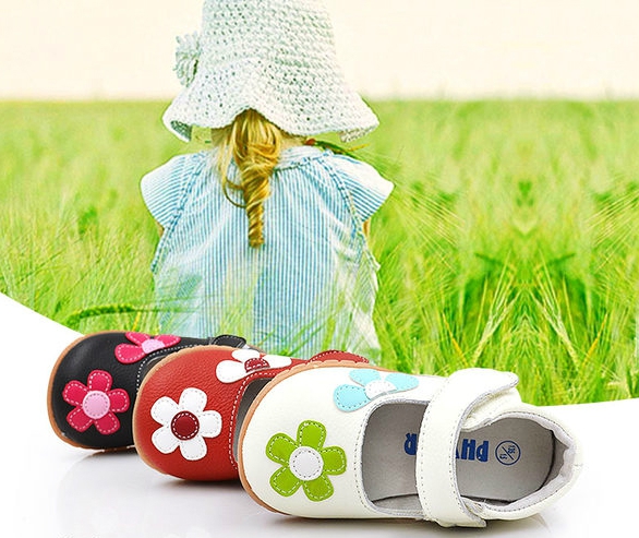 Пролетни бебешки обувчици за момичета с цветенца три модела