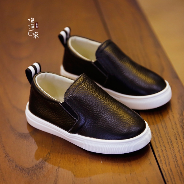 Пролетна колекция на детски еспадрили в бяло и черно