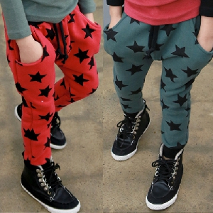 Детски панталони със звездички за момчета в черен и сив цвят
