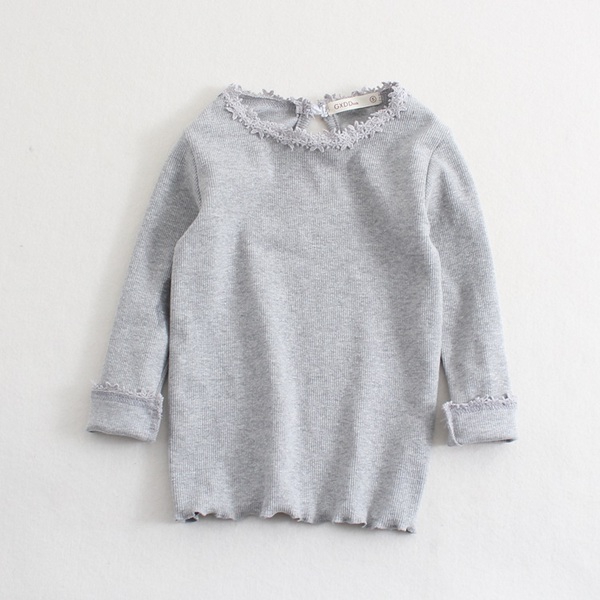 Пролетни блузки за момичета в шест цвята.