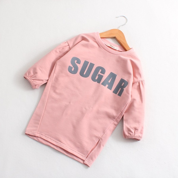 Блузки за момичета в три цвята с 3/4 ръкав.