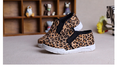 Ежедневни детски леопардови обувки в два цвята