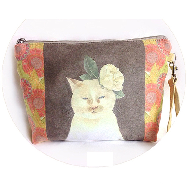 Дамски стилни чанти в различни принтове