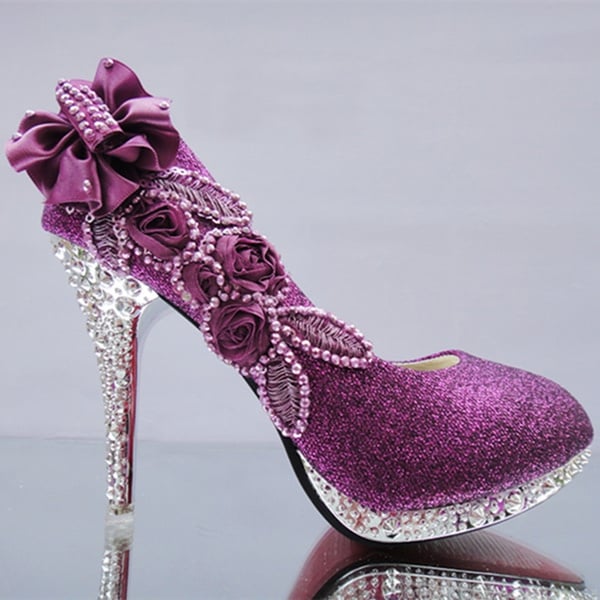 Παπούτσια  με πέτρες