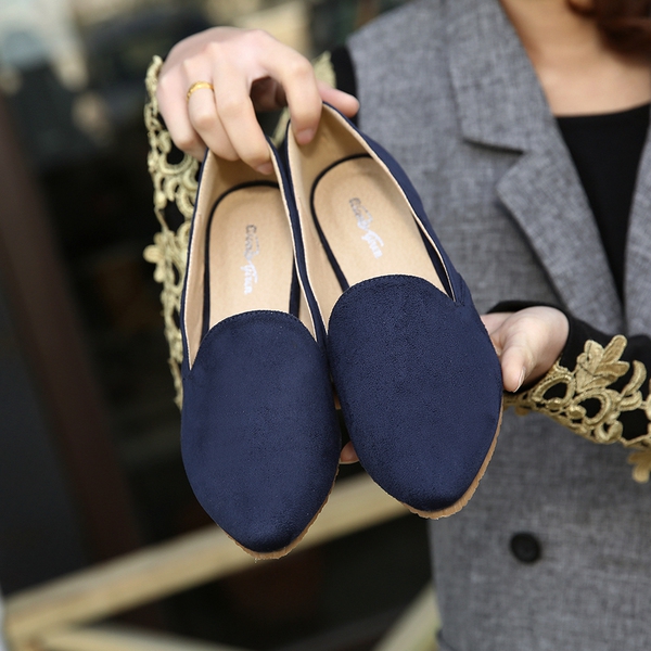 Κυρίες παπούτσια σε τρία χρώματα -Prolet2016