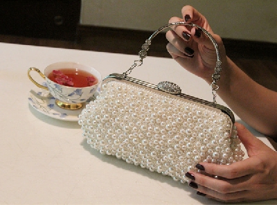 Дамска супер луксозна перлена чанта