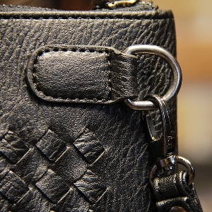 Мъжка чанта тип клъч от изкуствена кожа в черен цвят - 1 модел