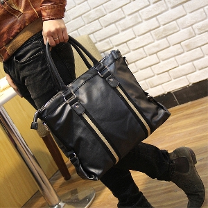 Голяма мъжка черна чанта от изкуствена кожа - 1 модел