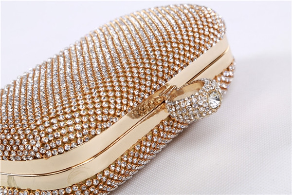 Дамска бонбонена чантичка тип портмоне