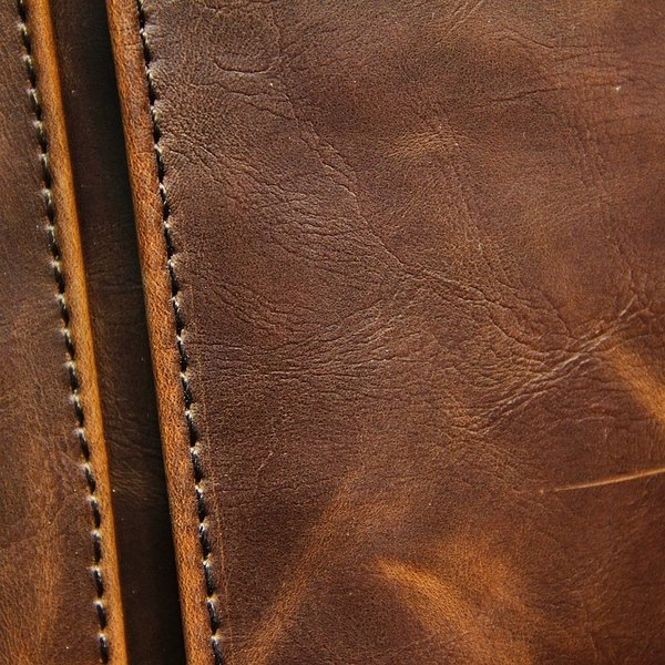 Καθημερινή ανδρική τσάντα από τεχνητό δέρμα  σε καφέ χρώμα - 1 μοντέλο