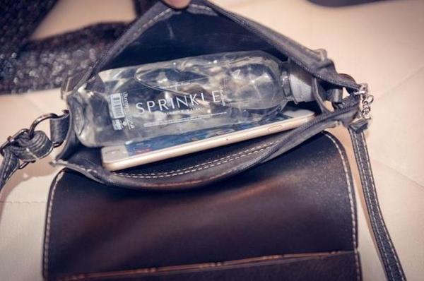 Κυρίες μίνι τσάντες σε διάφορα μοντέρνα και κορυφαία μοντέλα δερματίνη και μαλακή επιφάνεια - μαύρο, κόκκινο, καφέ