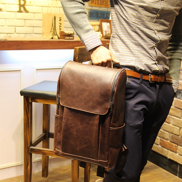 Стилна мъжка раница подходяща за ежедневие - в кафяв цвят