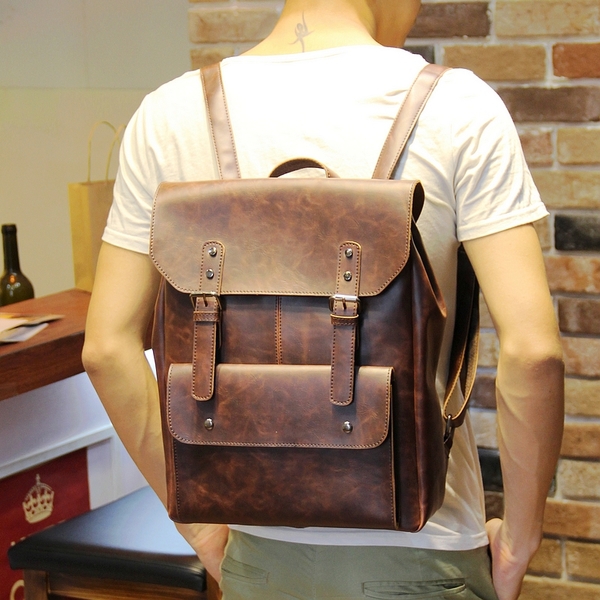 Модерна мъжка раница подходяща за ежедневие в кафяв цвят - 1 модел