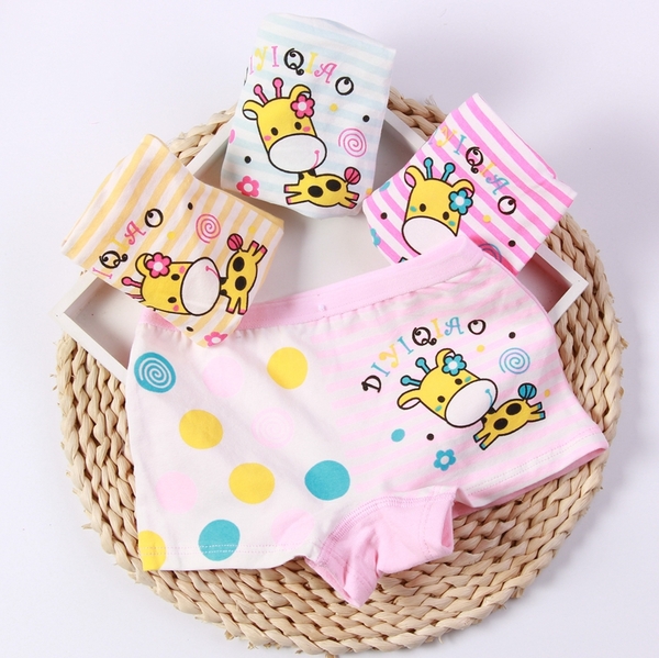 Нови комплекти от четири броя бебешко и детско бельо за момичета - топ модели Хелоу Кити, Замръзналото кралство и други