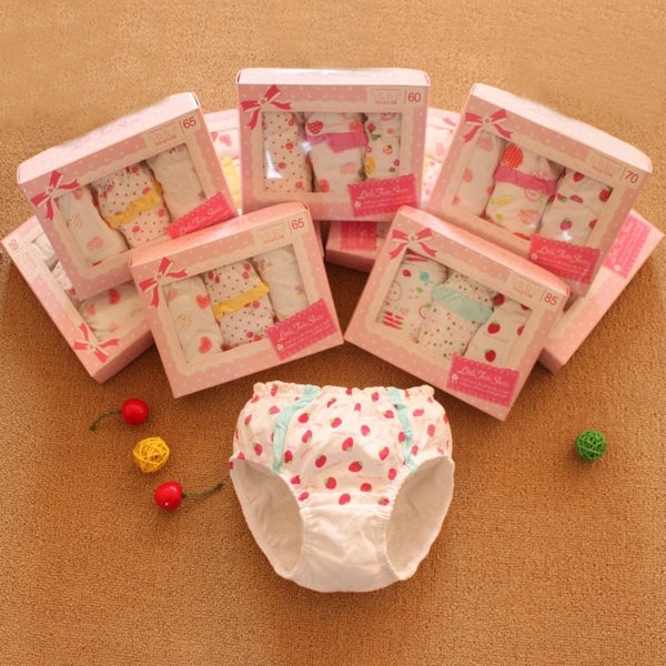 Комплект 3 бройки детско бельо за момичета - различни модели