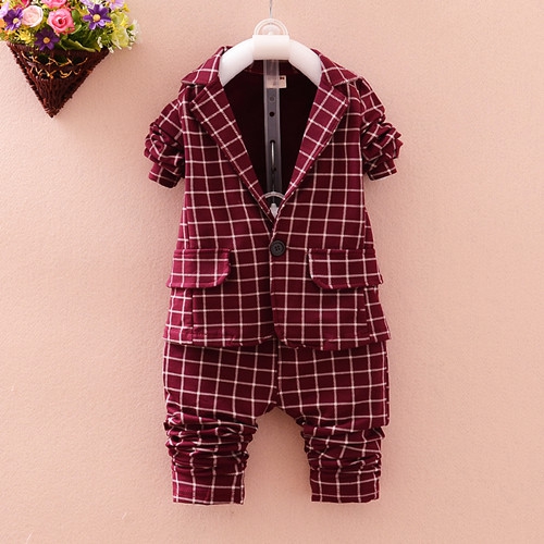 Пролет 2016 детски комплекти за момчета-различни модели.