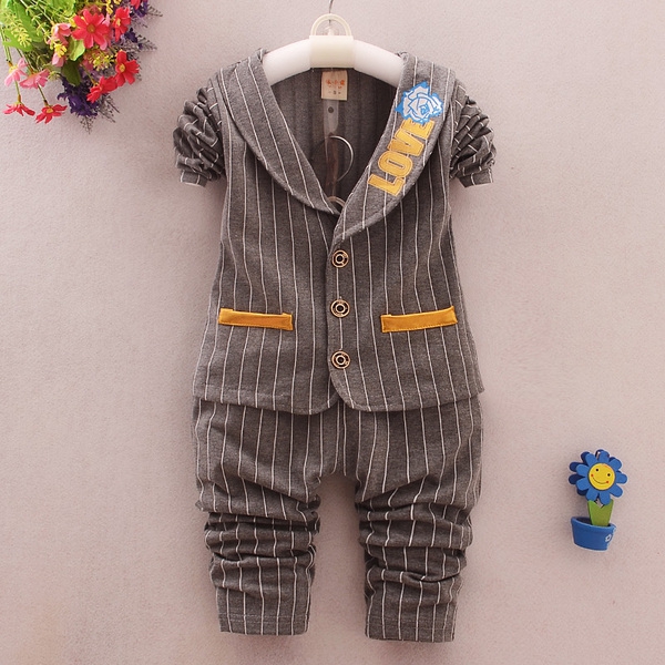 Пролет 2016 детски комплекти за момчета-различни модели.