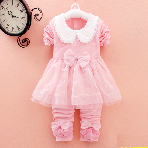 Пролетни комплекти за момичета-24 модела различни цветове.