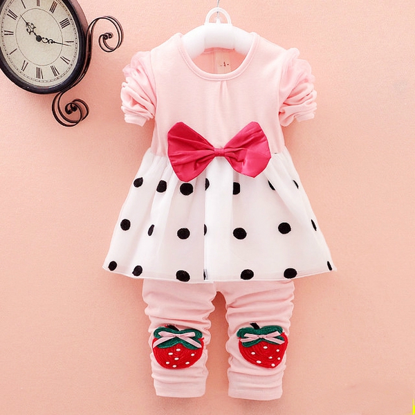 Пролетни комплекти за момичета-24 модела различни цветове.