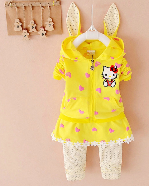 Пролетни комплекти за момичета-24 модела различни цветове.