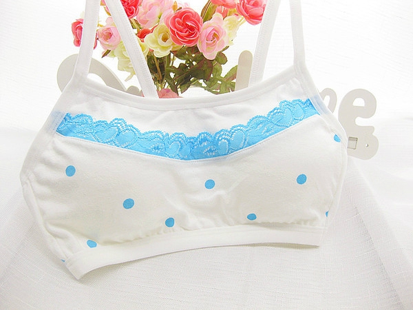 Детско памучно бюстие - различни удобни и стилни модели 